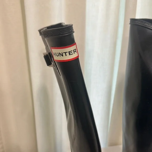 Hunter Women's Black Rain Boots - Picture 3 of 9